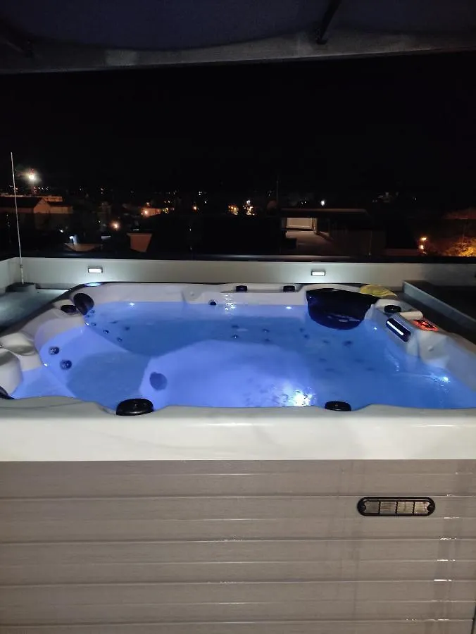 Apartment Bruno - Luxury Penthouse With Jacuzzi Zadar