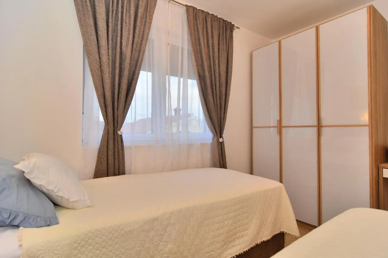 Apartment Bruno - Luxury Penthouse With Jacuzzi Zadar